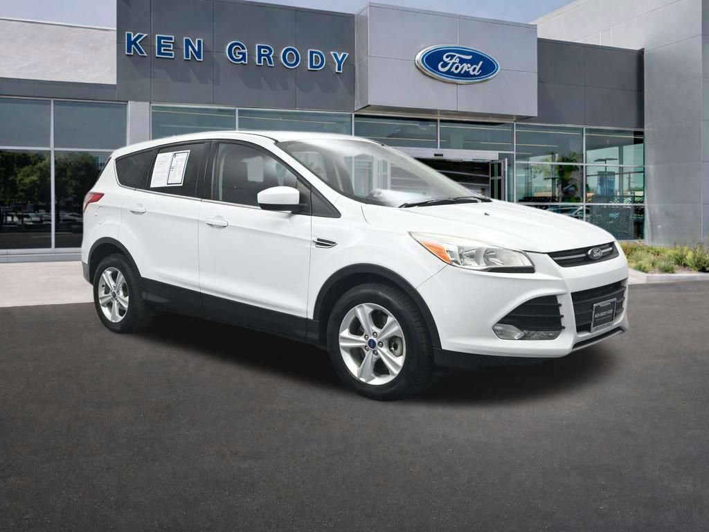 Used 2015 Ford Escape SE AWD/4WD image 1