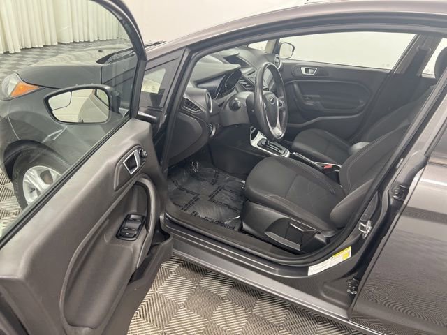 Used 2015 Ford Fiesta SE FWD image 11