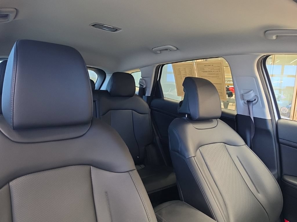 Certified 2025 Kia Sportage EX AWD/4WD image 37