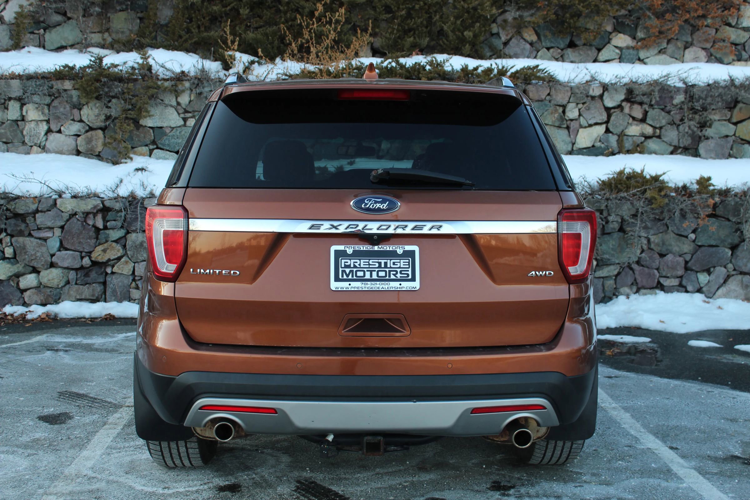 Used 2017 Ford Explorer Limited image 8