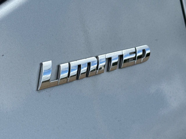Used 2024 Toyota Tundra Limited AWD/4WD image 6