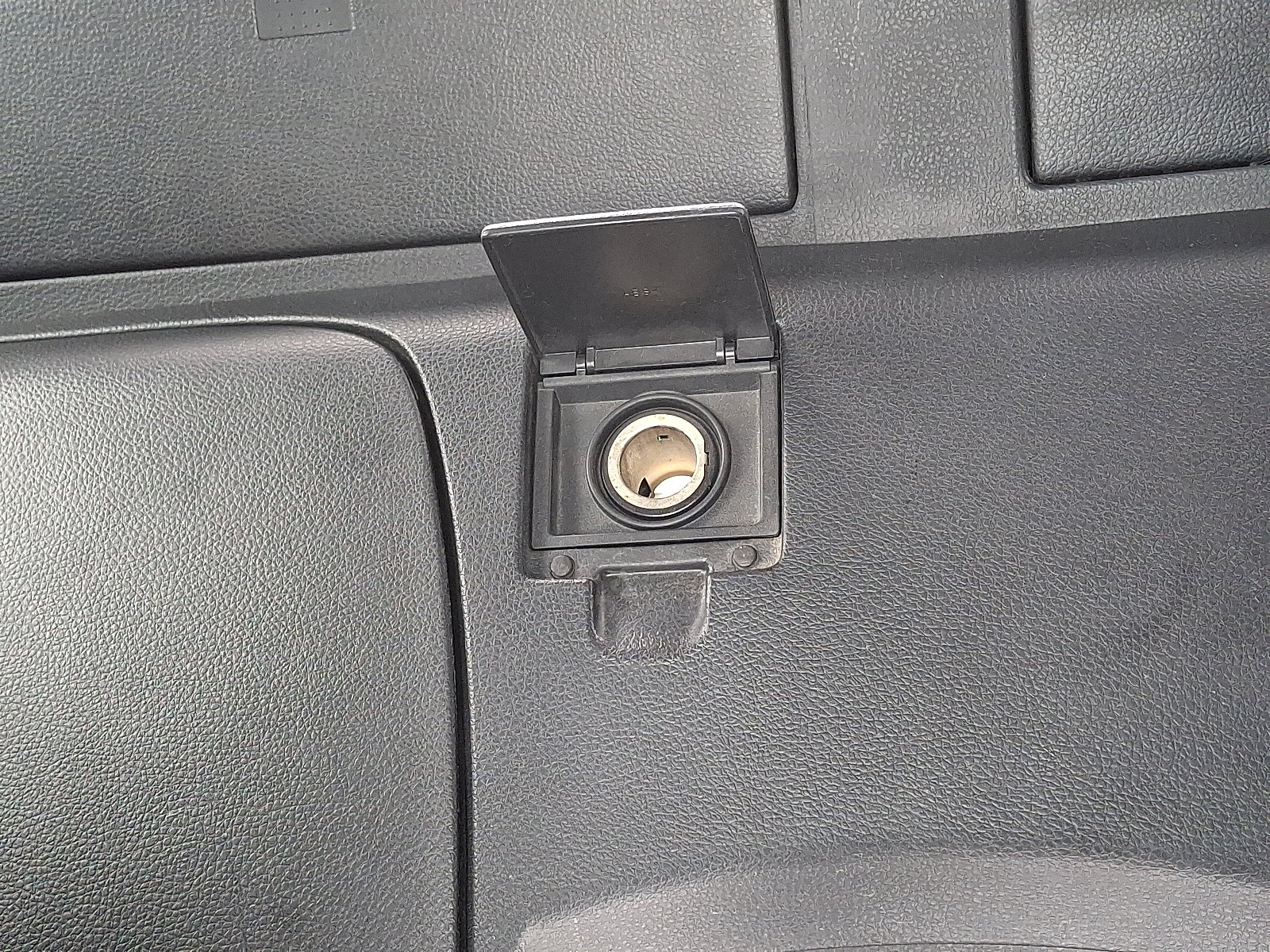 Used 2004 Nissan 350Z Touring w/ Cargo Convenience Pkg image 25