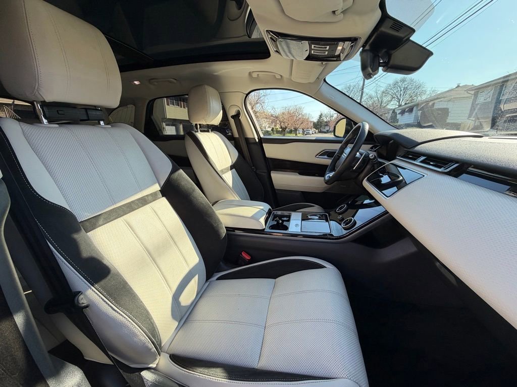 Used 2018 Land Rover Range Rover Velar R-Dynamic SE AWD/4WD image 12