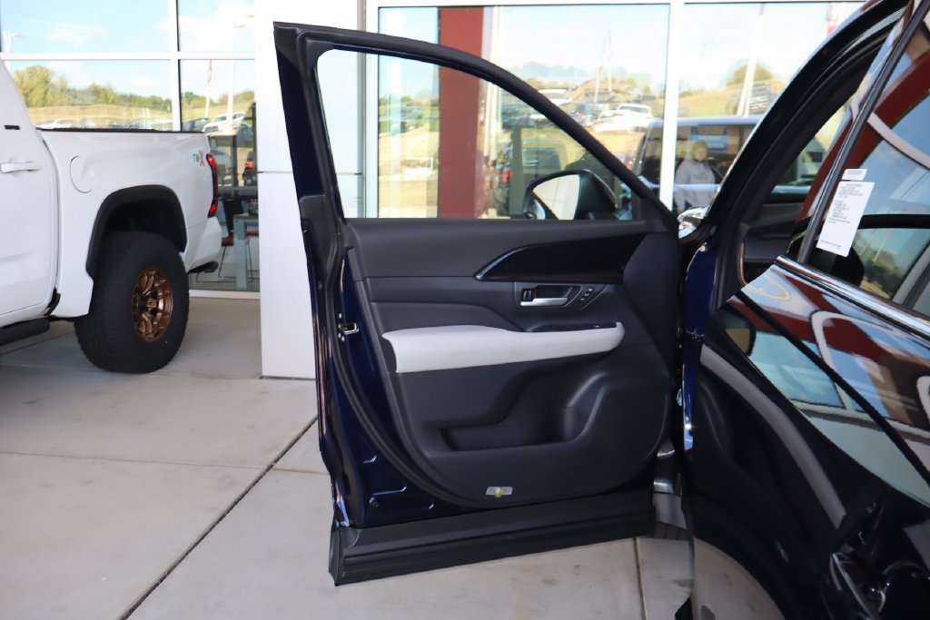 New 2026 Toyota Grand Highlander AWD Hybrid image 14