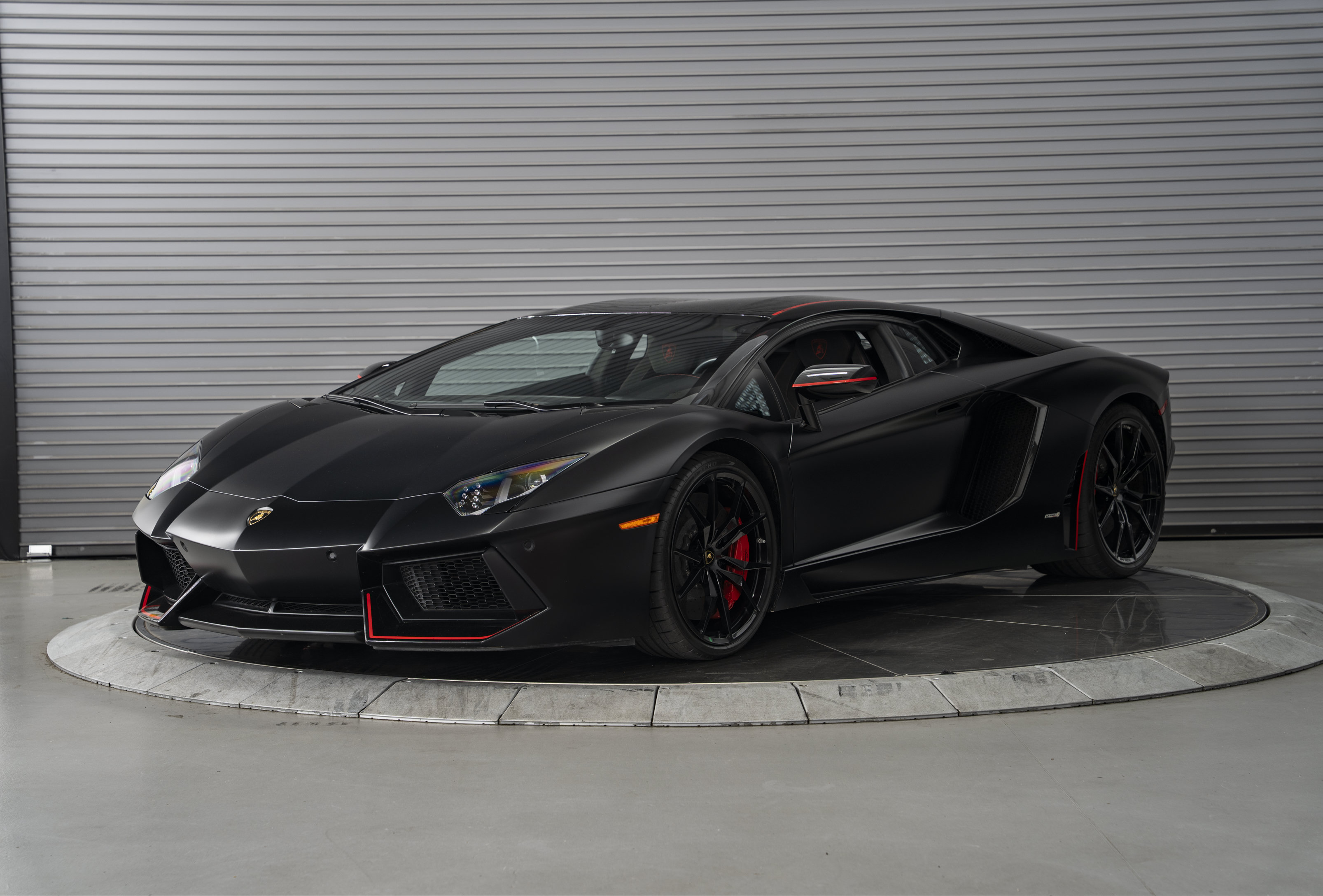 Used 2016 Lamborghini Aventador LP 700-4 AWD/4WD image 1