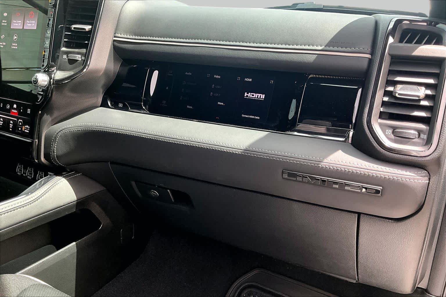 Used 2025 RAM 1500 Limited AWD/4WD image 18