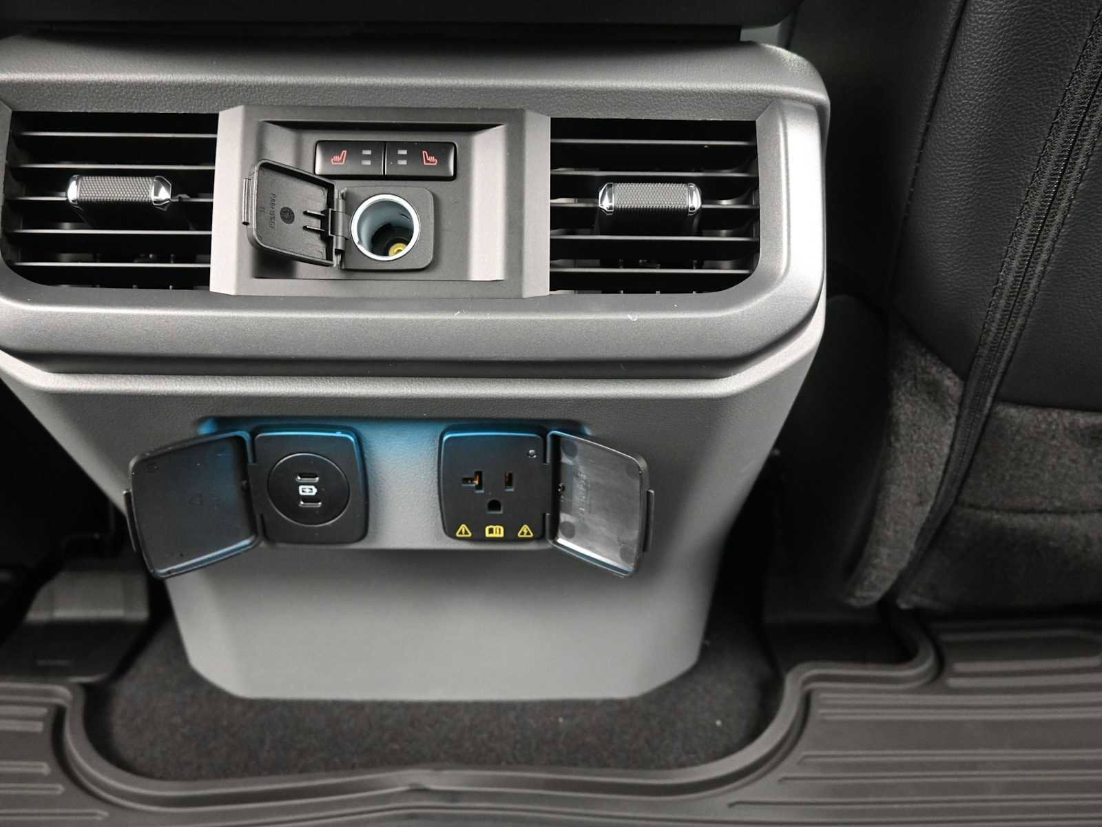 New 2025 Ford F150 Lariat w/ Equipment Group 502A High image 15