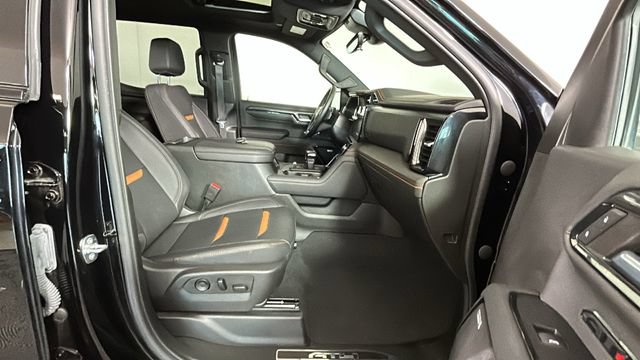 Used 2024 GMC Sierra 1500 AT4 w/ Technology Package AWD/4WD image 30