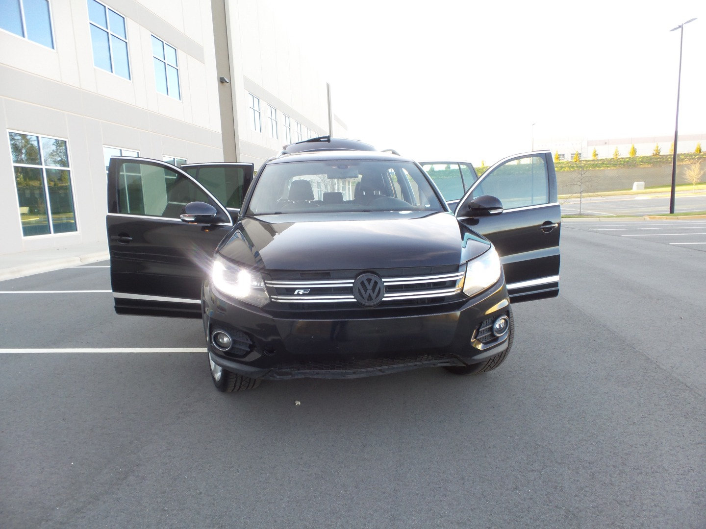 Used 2015 Volkswagen Tiguan R-Line FWD image 59