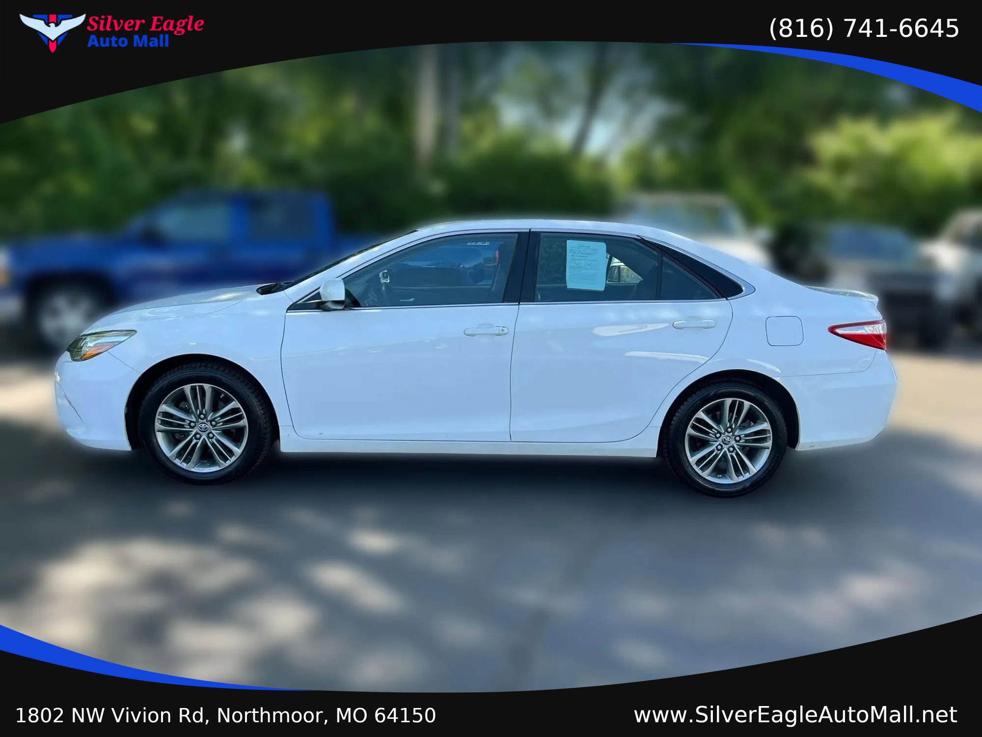 Used 2015 Toyota Camry SE FWD image 2