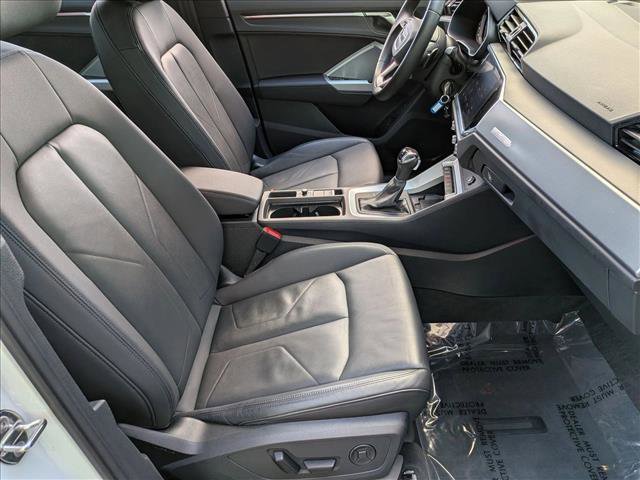 Used 2022 Audi Q3 2.0T Premium Plus w/ Premium Plus Package image 21