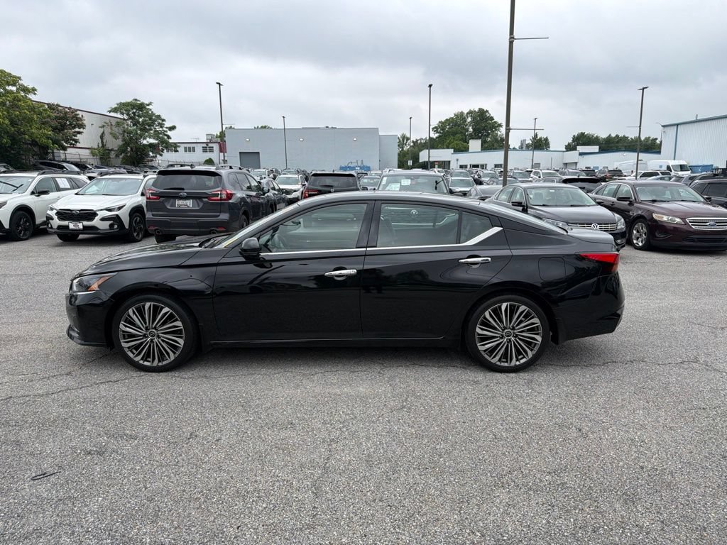 Used 2023 Nissan Altima 2.5 SL FWD image 4