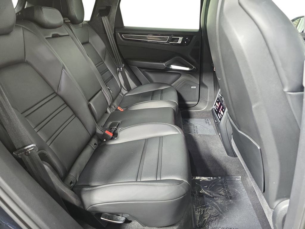 Used 2019 Porsche Cayenne Turbo AWD/4WD image 26