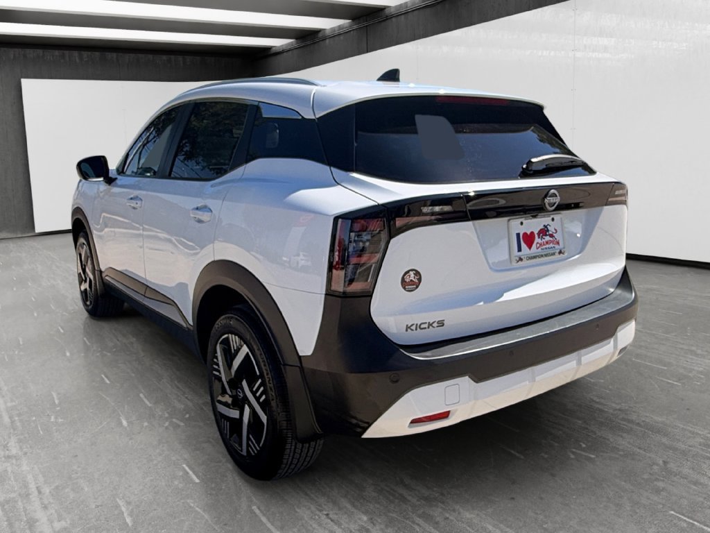 Used 2026 Nissan Kicks SV w/ SV Premium Package FWD image 3