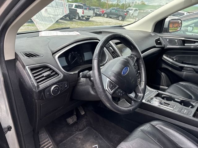 Used 2020 Ford Edge Titanium FWD image 9