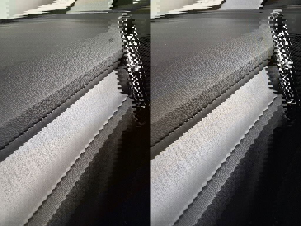 Used 2025 Volvo XC40 B5 Core AWD/4WD image 36