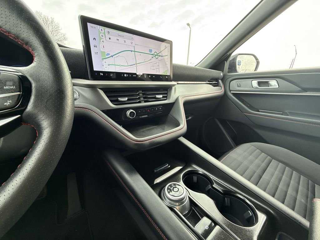 Used 2025 Ford Explorer ST-Line w/ ST-Line Street Pack image 19