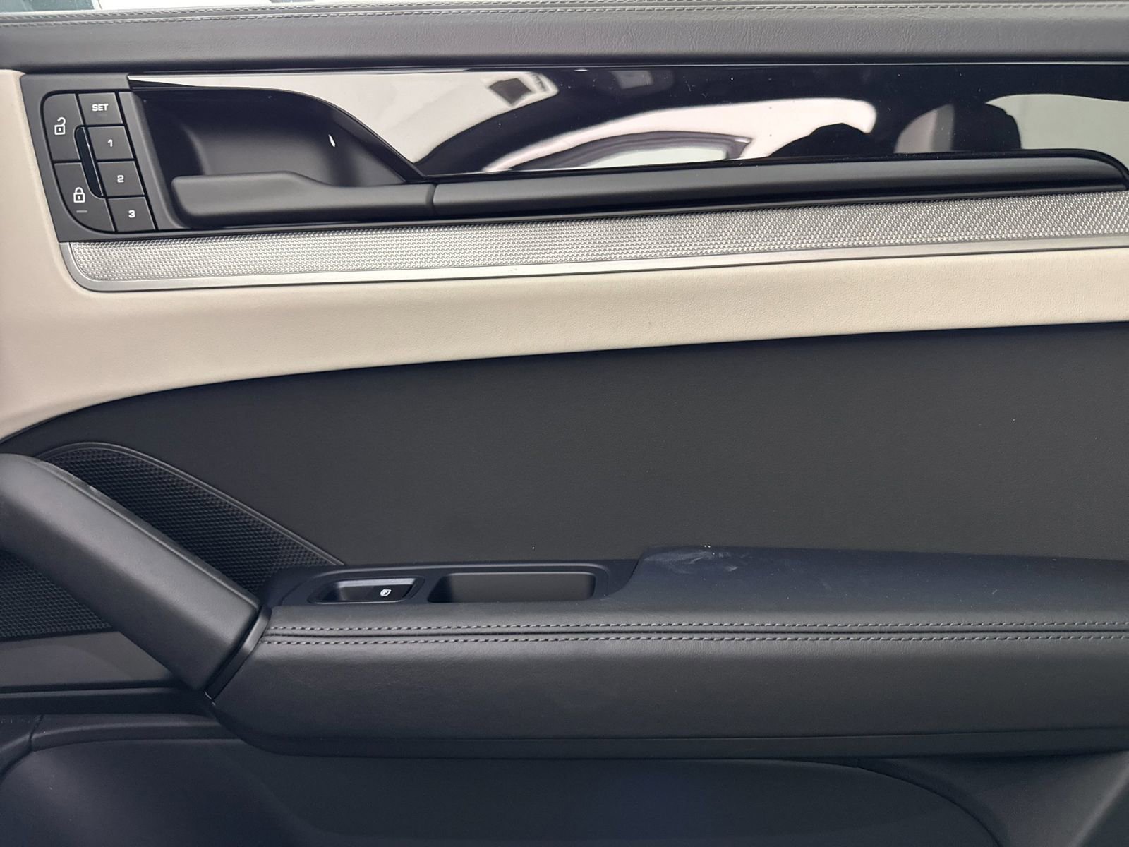 New 2026 Porsche Cayenne S image 20