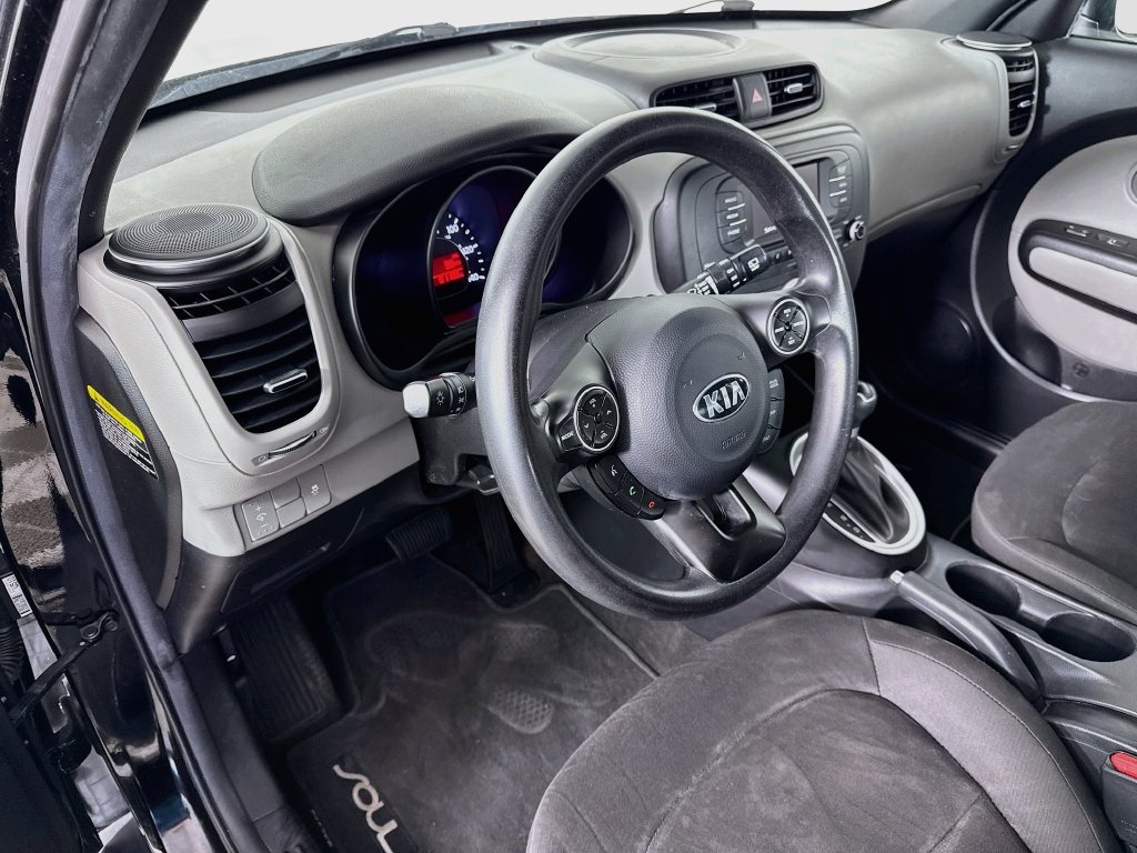 Used 2017 Kia Soul FWD image 9