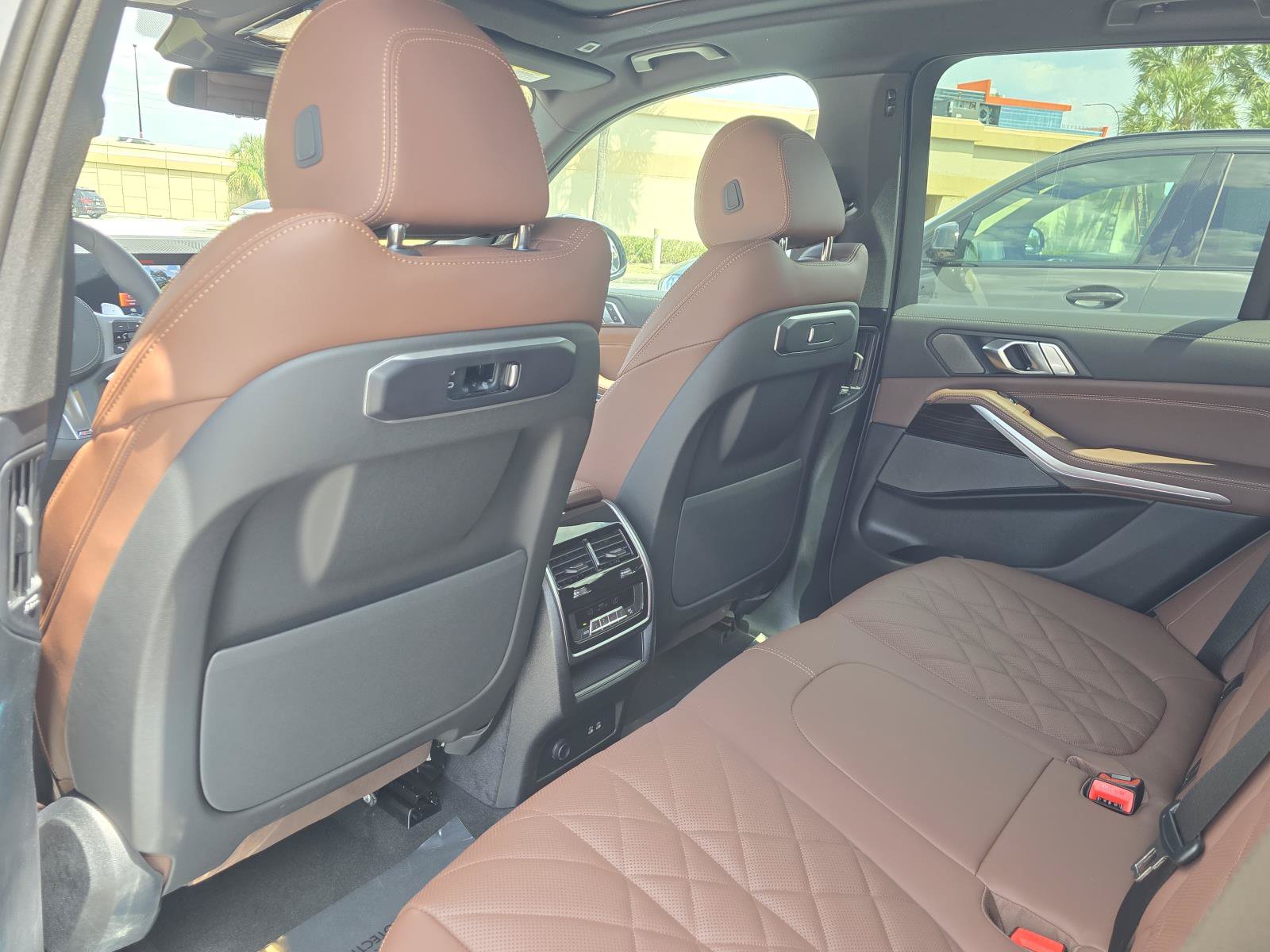 New 2026 BMW X5 xDrive50e w/ M Sport Package AWD/4WD image 11
