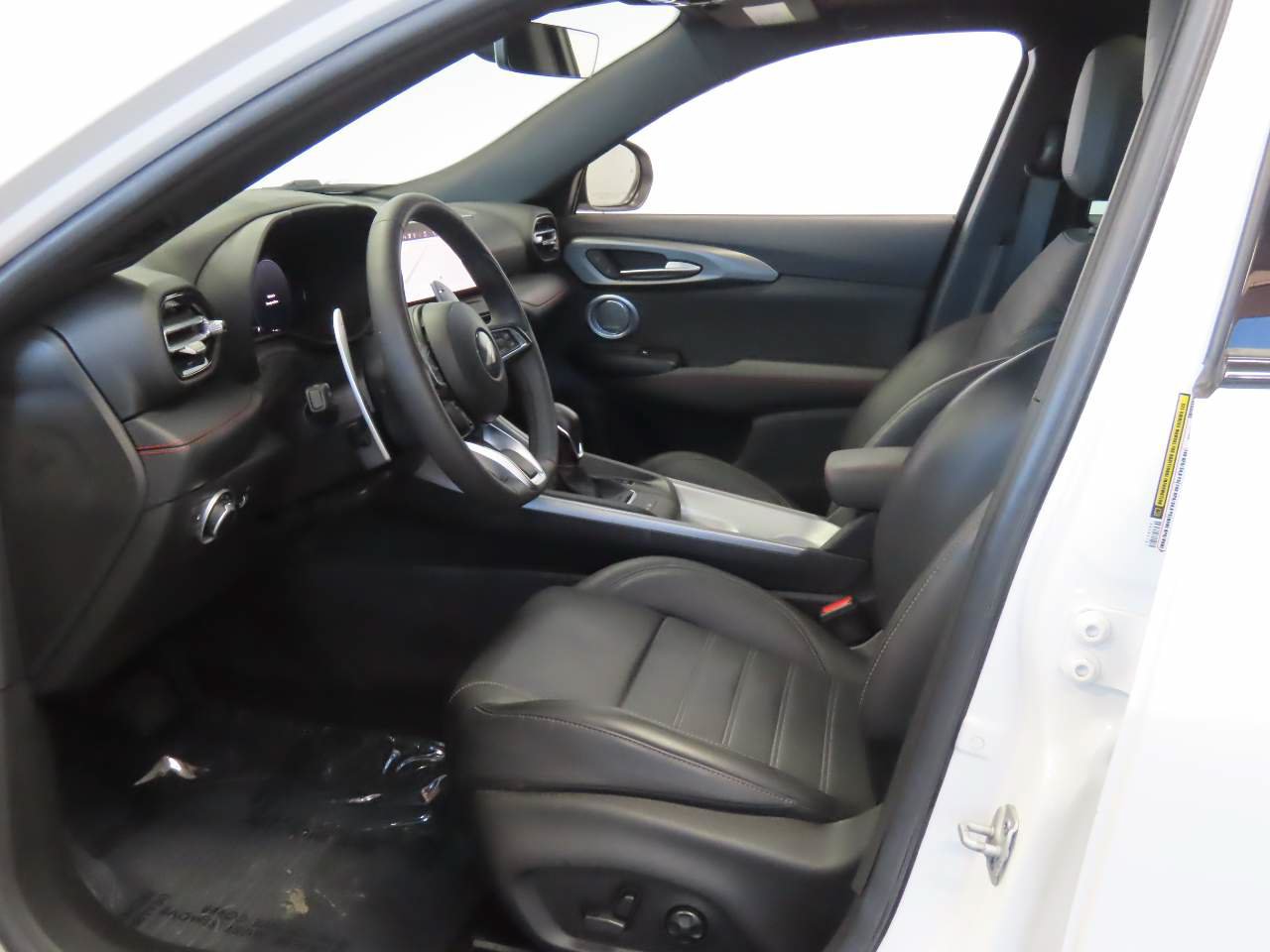 Used 2024 Dodge Hornet R/T Plus w/ R/T Blacktop Package AWD/4WD image 15