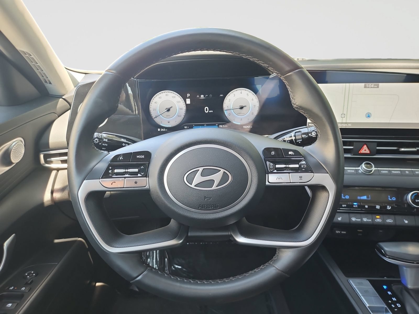 Used 2025 Hyundai Elantra SEL FWD image 44