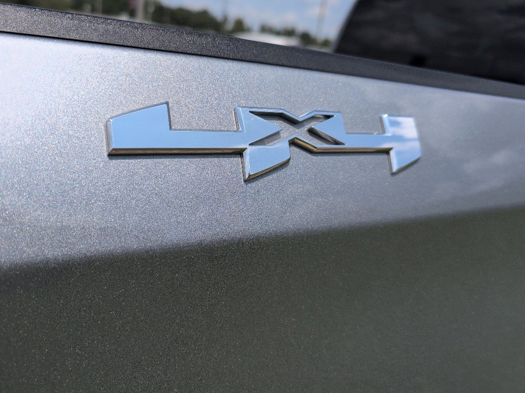 Used 2024 GMC Sierra 1500 SLT image 10