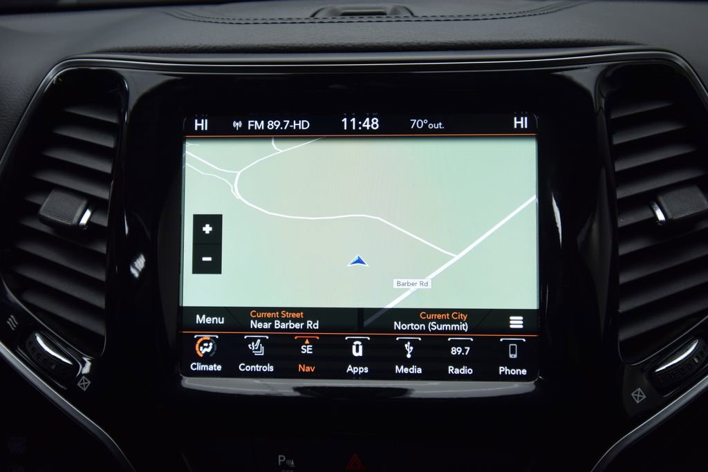 Used 2019 Jeep Cherokee Limited image 16