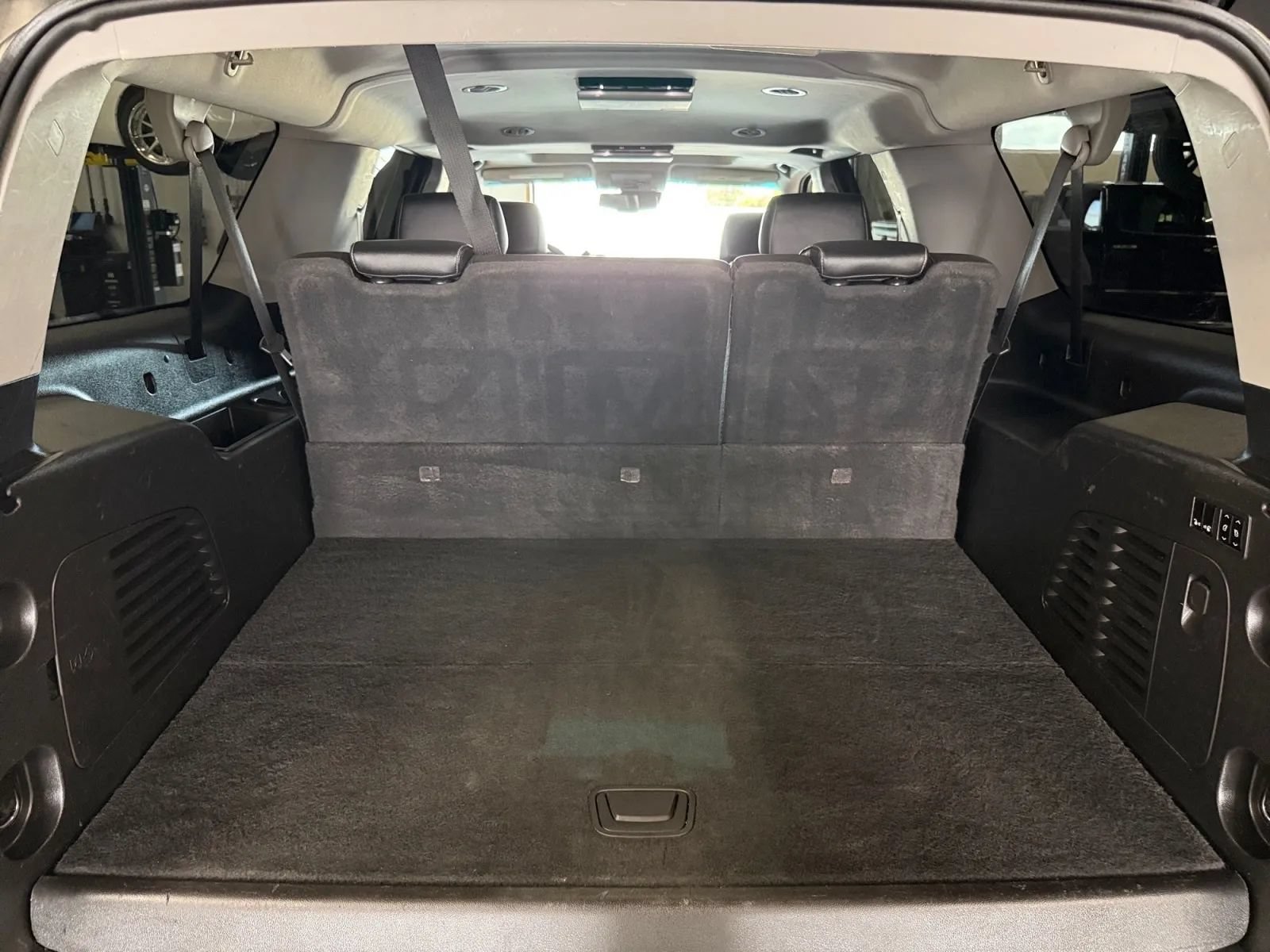 Used 2020 Chevrolet Suburban Premier AWD/4WD image 20