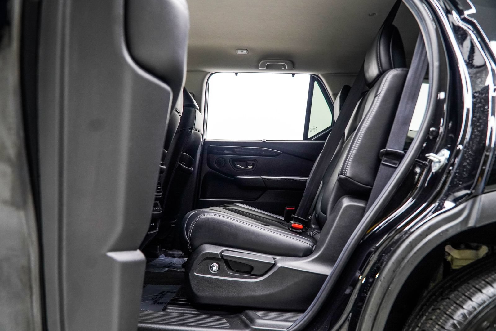 Used 2025 Honda Pilot EX-L image 39