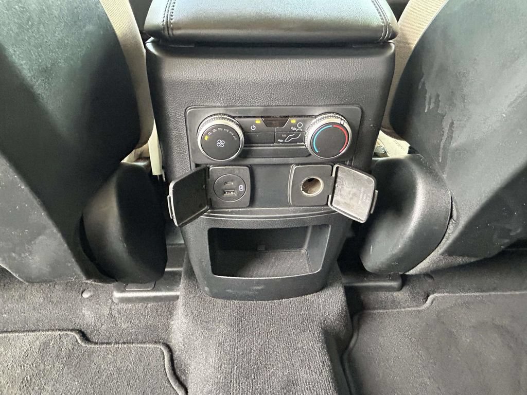 Used 2020 Ford Explorer XLT AWD/4WD image 10