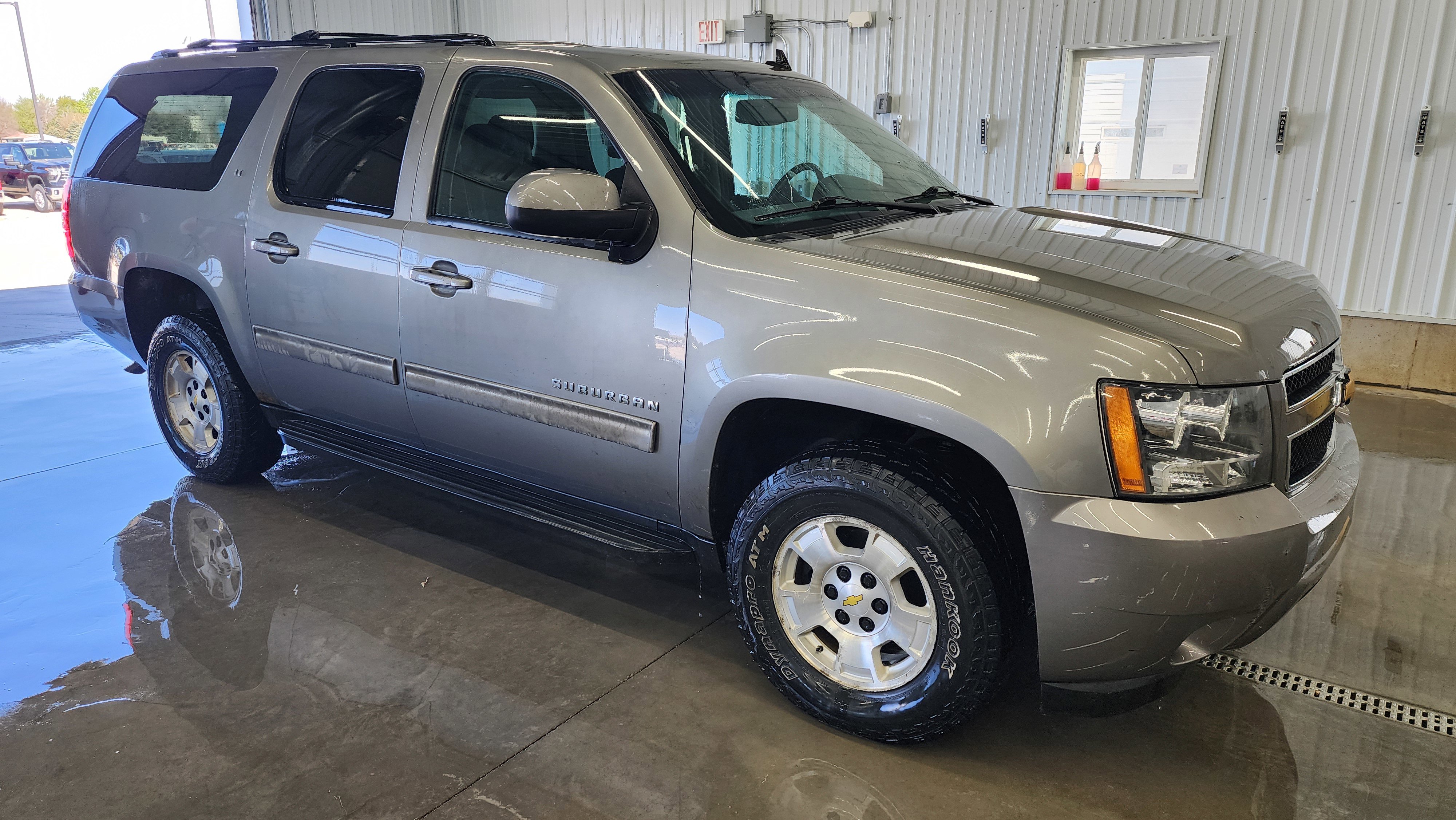 Used 2012 Chevrolet Suburban LT w/ Luxury Package image 3