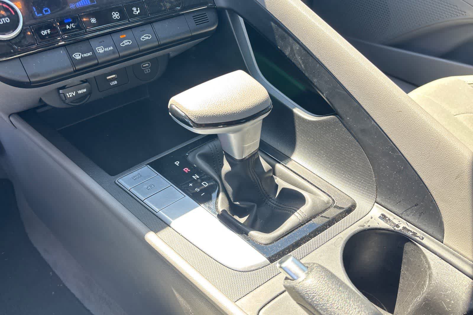 Used 2024 Hyundai Elantra SEL FWD image 22