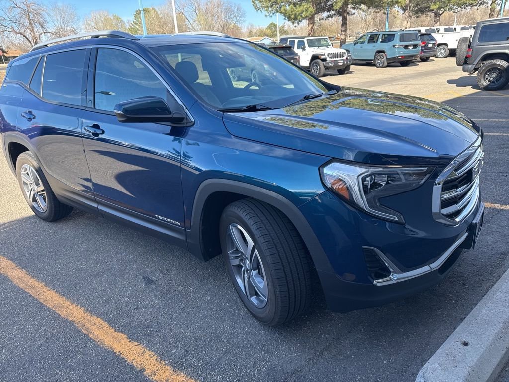 Used 2020 GMC Terrain SLT w/ Preferred Package AWD/4WD image 16