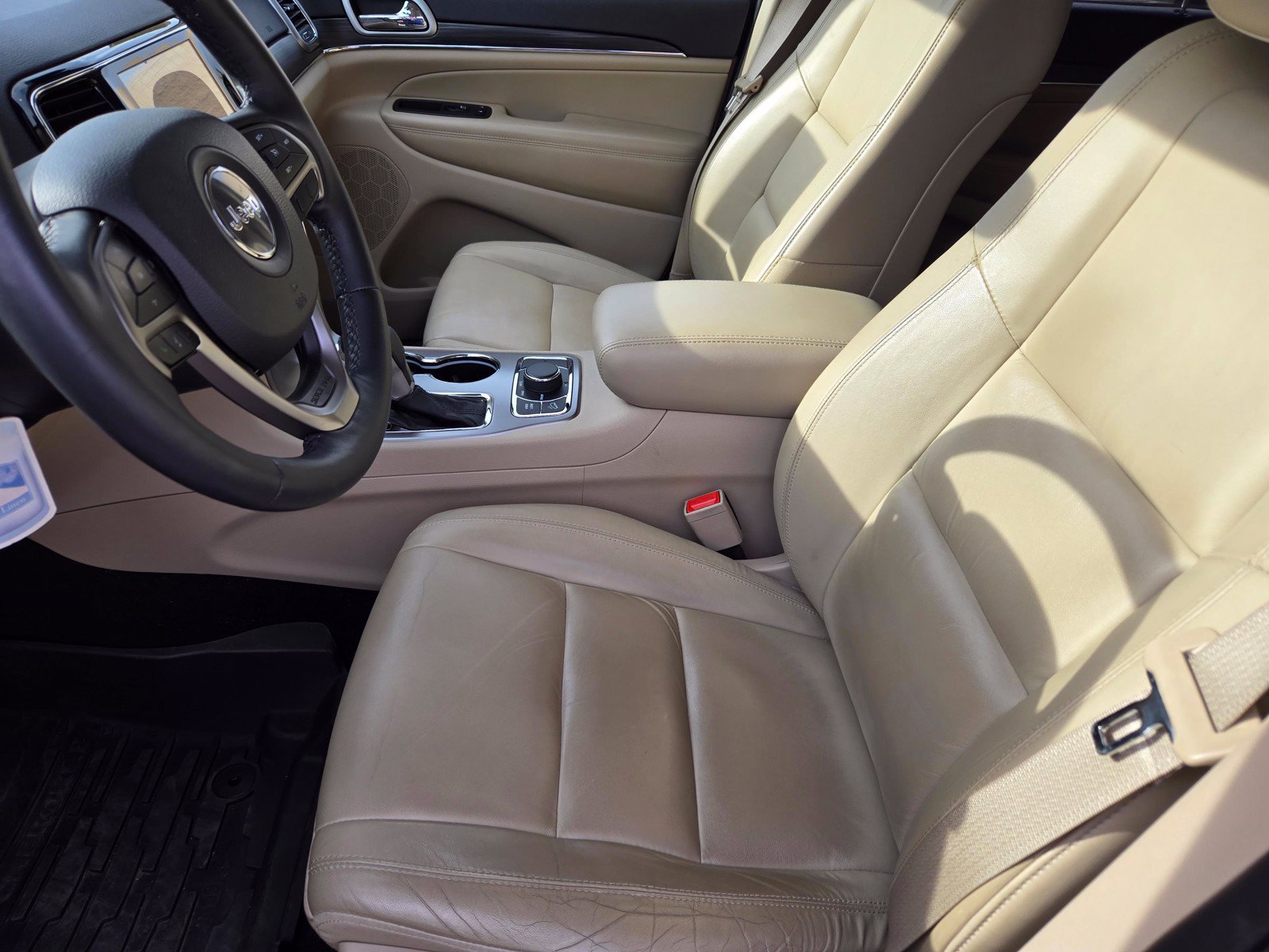 Used 2019 Jeep Grand Cherokee Limited AWD/4WD image 13