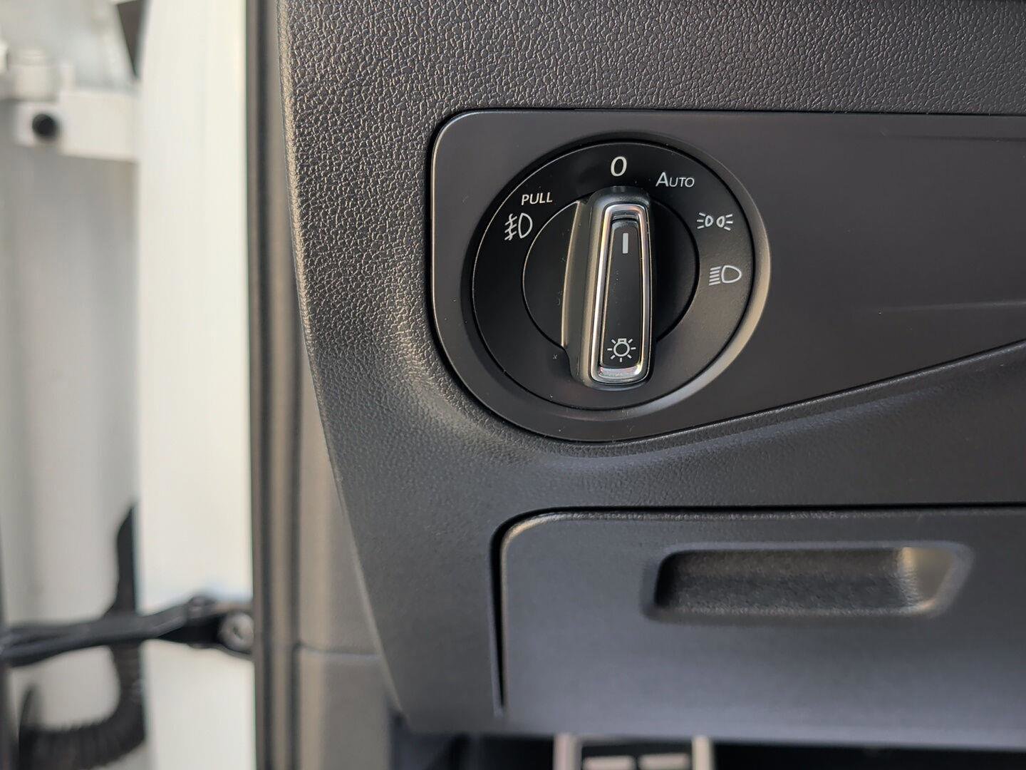 Used 2021 Volkswagen Tiguan SE R-Line image 15