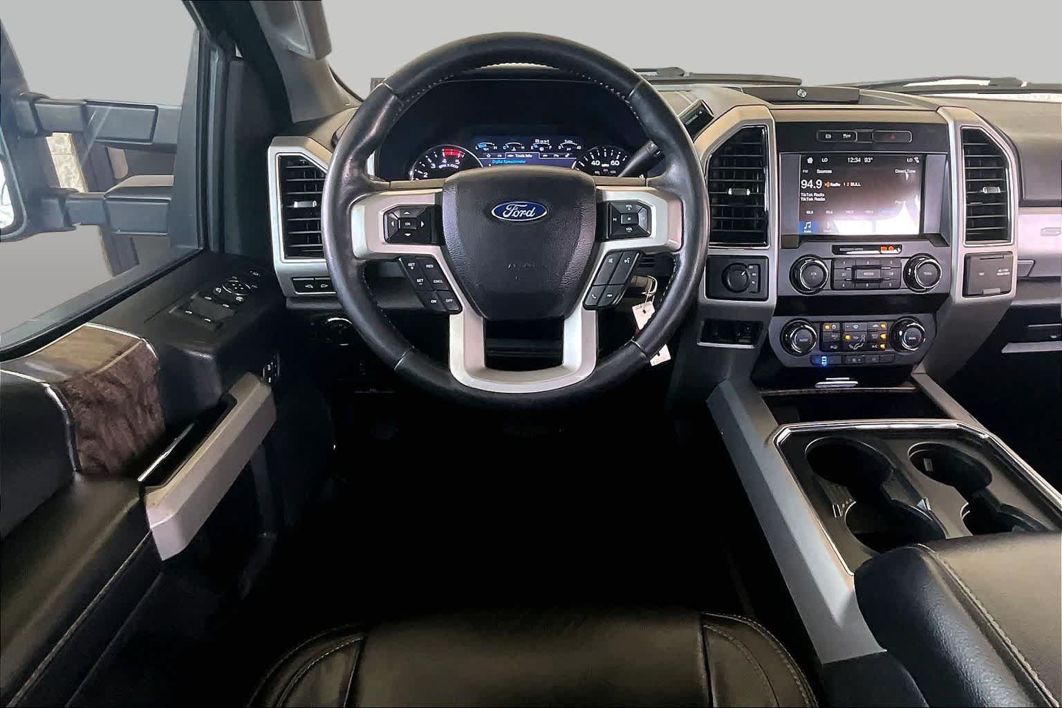 Used 2019 Ford F250 Lariat w/ Lariat Value Package AWD/4WD image 6