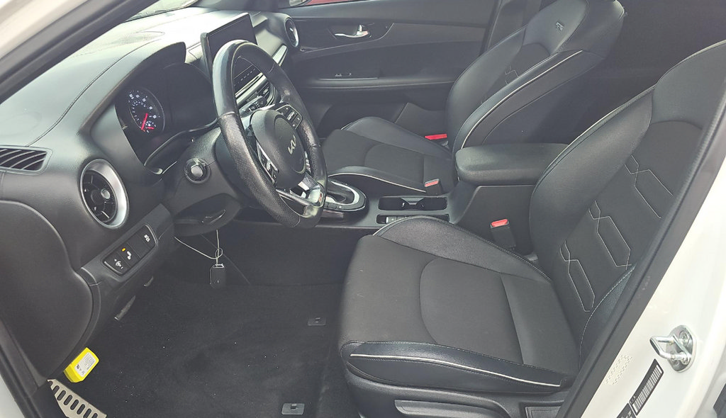 Used 2024 Kia Forte GT-Line w/ GT-Line Premium Package FWD image 8