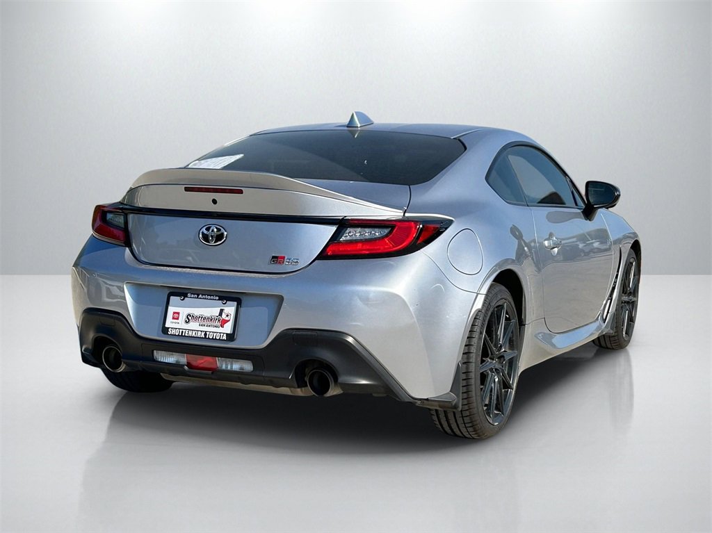 Used 2025 Toyota GR86 Premium image 4
