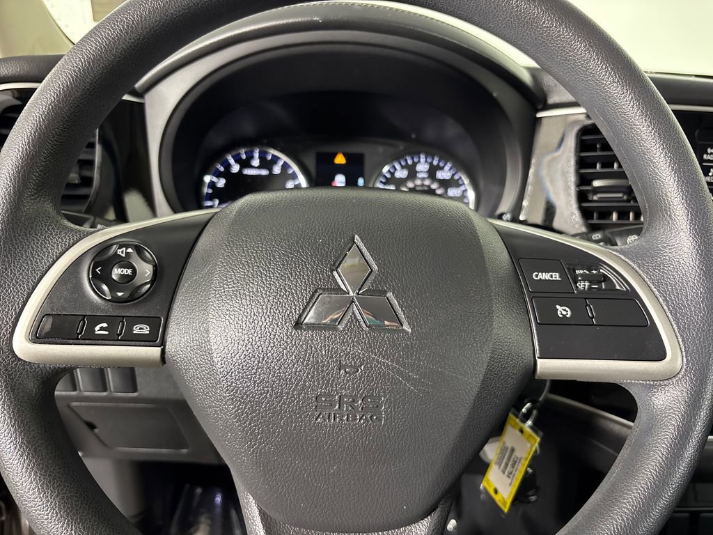 Used 2019 Mitsubishi Outlander ES image 12
