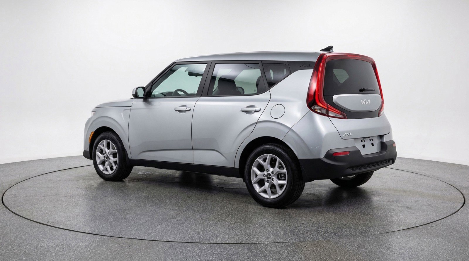 Used 2025 Kia Soul LX w/ LX Technology Package FWD image 6