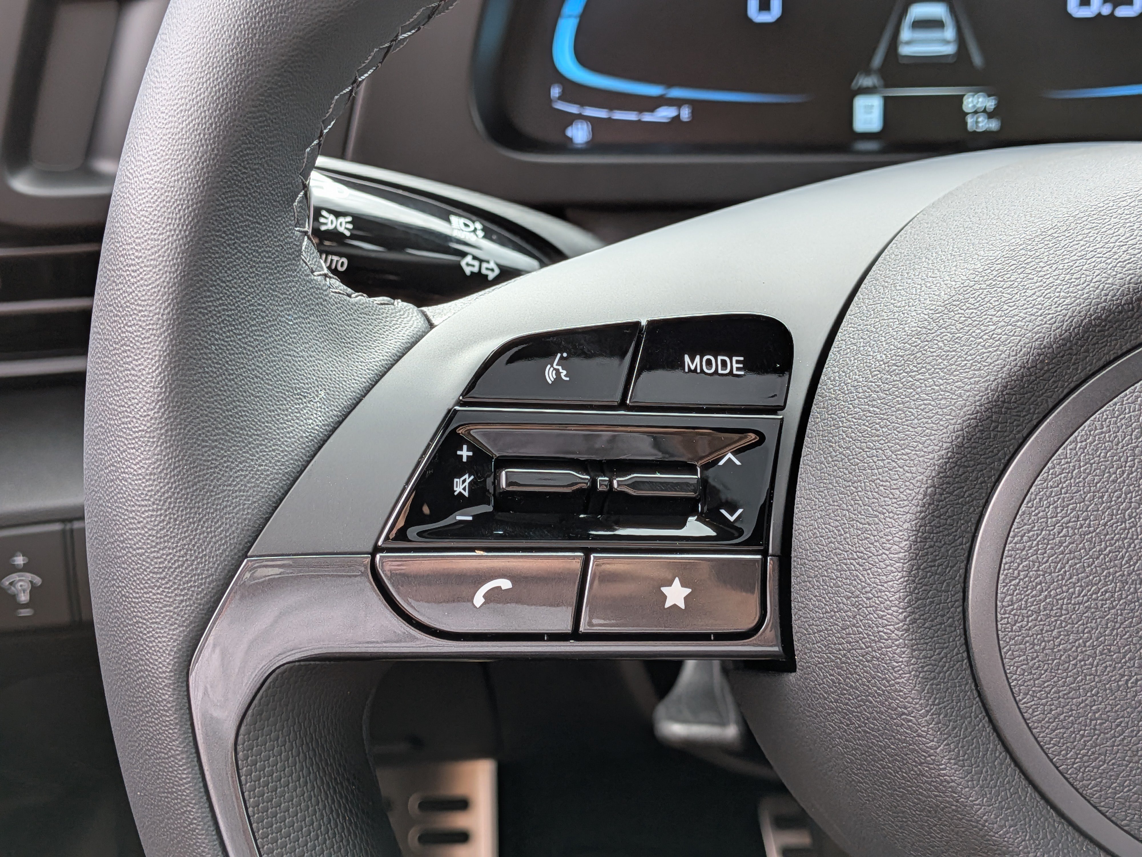 New 2026 Hyundai Elantra SEL Sport FWD image 24