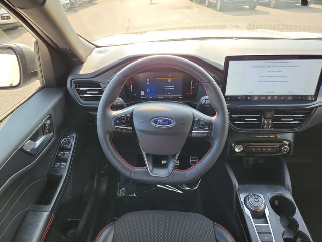 Certified 2024 Ford Escape ST-Line w/ Tech Pack #1 AWD/4WD image 11