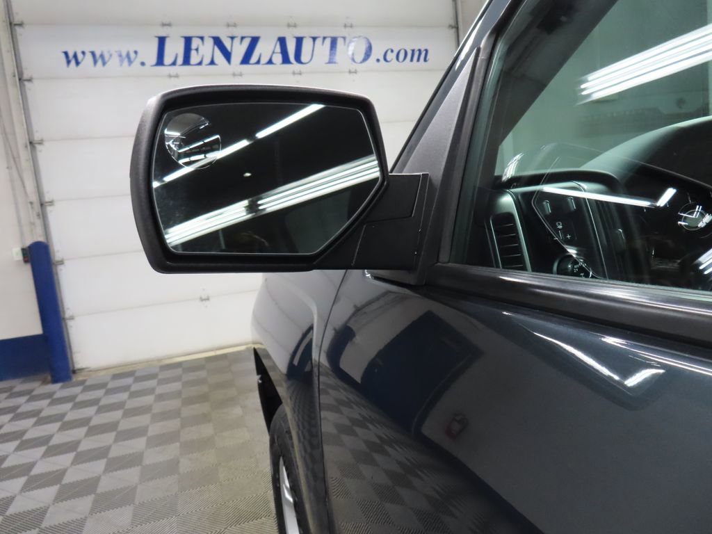 Used 2018 Chevrolet Silverado 1500 LT w/ All Star Edition image 59