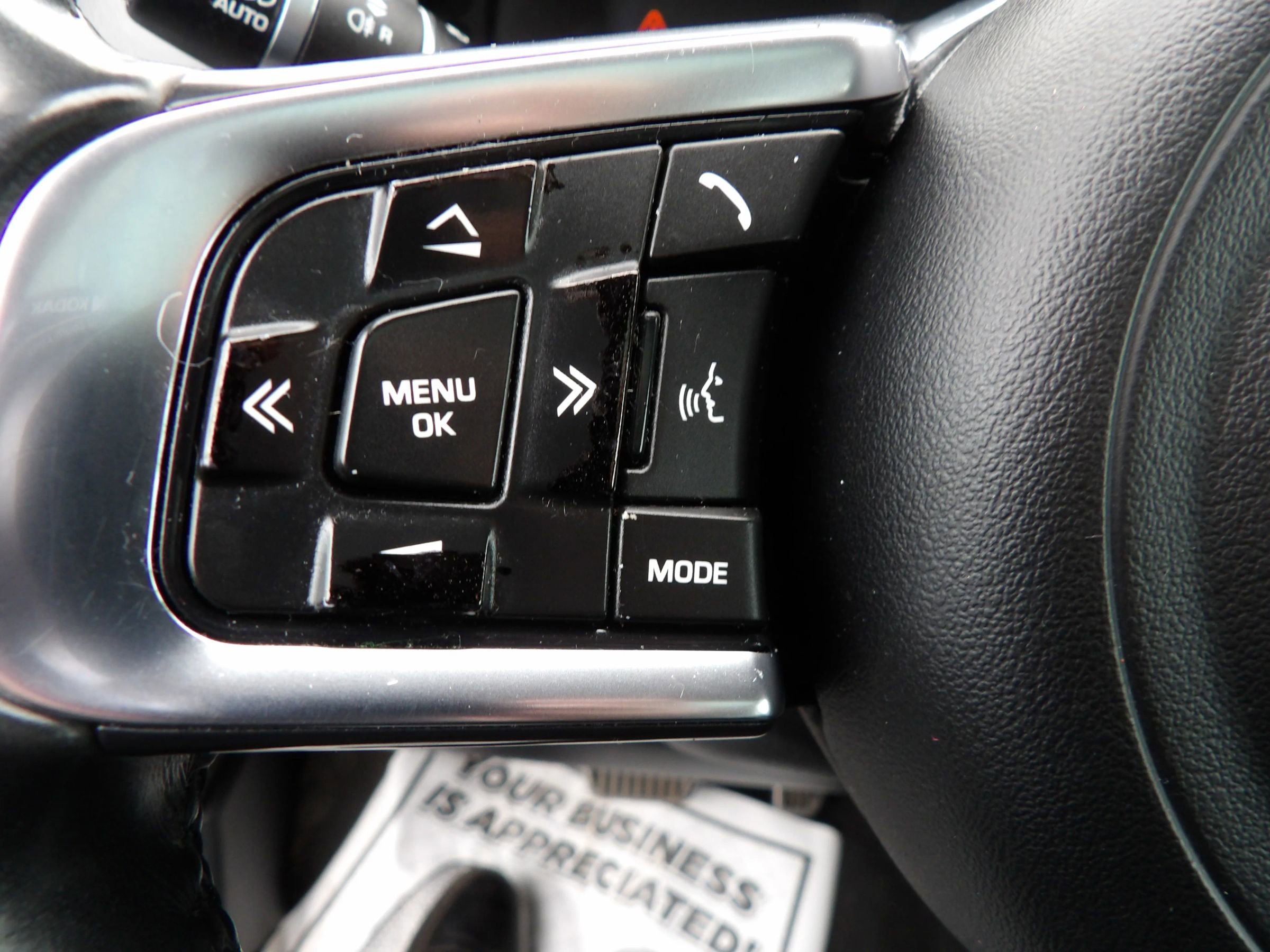 Used 2018 Jaguar F-PACE R-Sport image 28