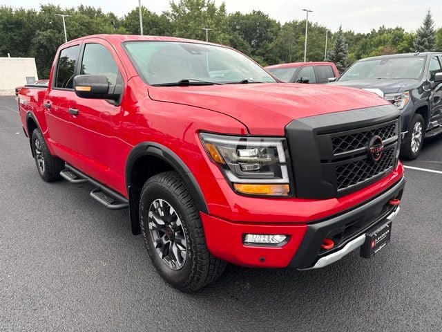 Used 2023 Nissan Titan PRO-4X w/ Pro-4x Convenience Package AWD/4WD image 3