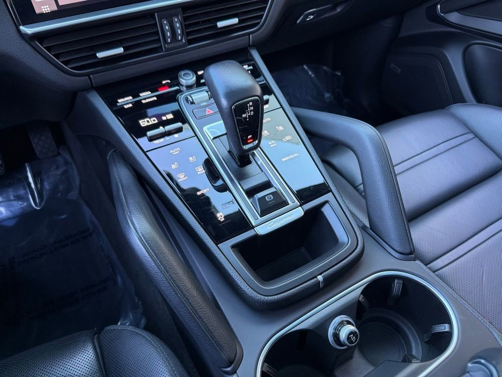 Used 2021 Porsche Cayenne image 23