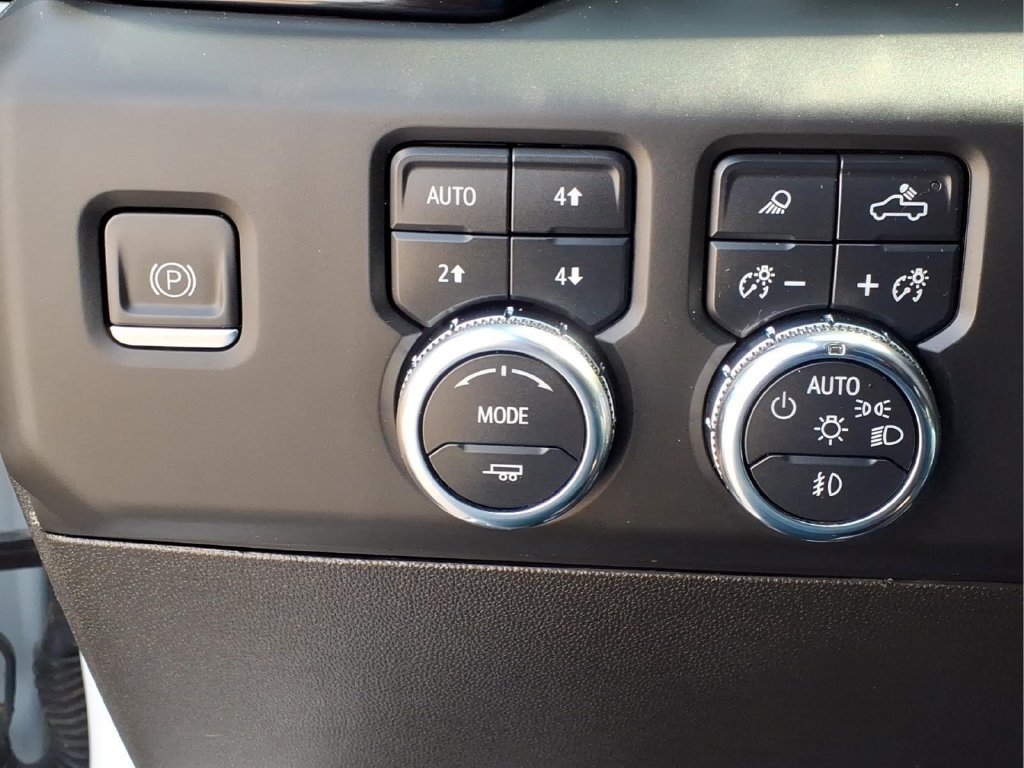Used 2024 GMC Sierra 2500 Denali Ultimate w/ Snow Plow Prep/Camper Package AWD/4WD image 13