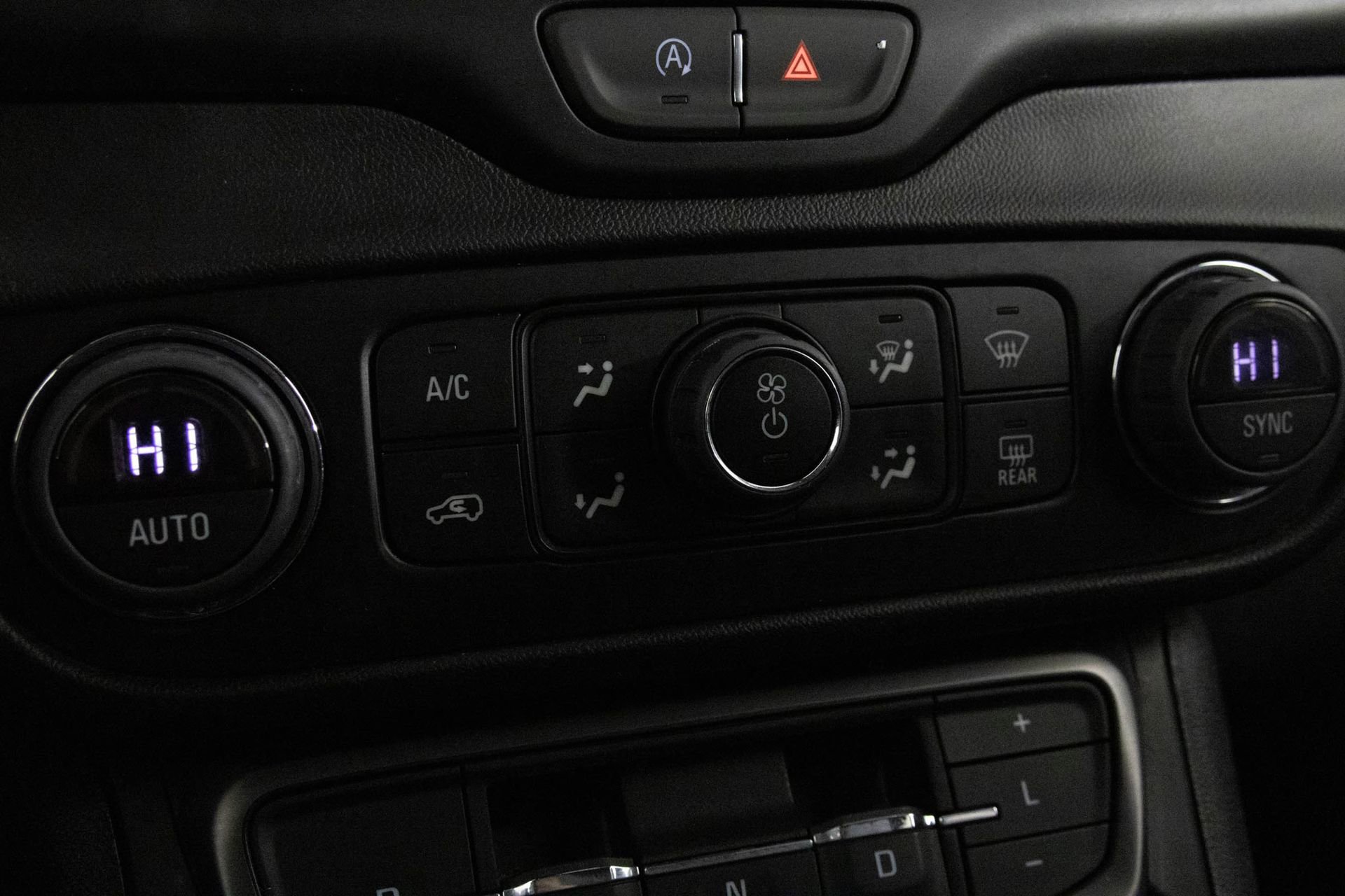 Certified 2023 GMC Terrain AT4 image 25