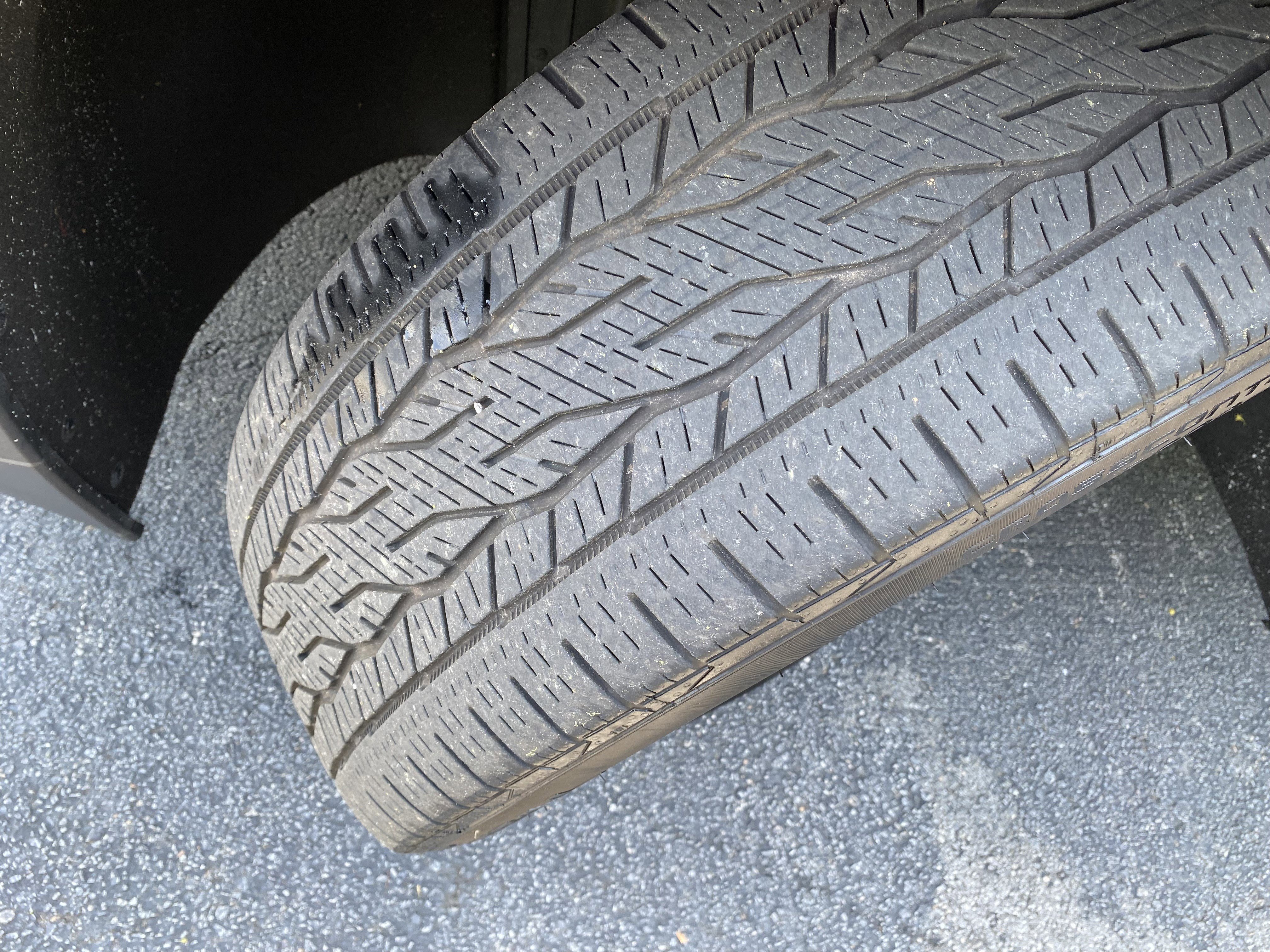 Used 2023 Chevrolet Traverse RS image 12